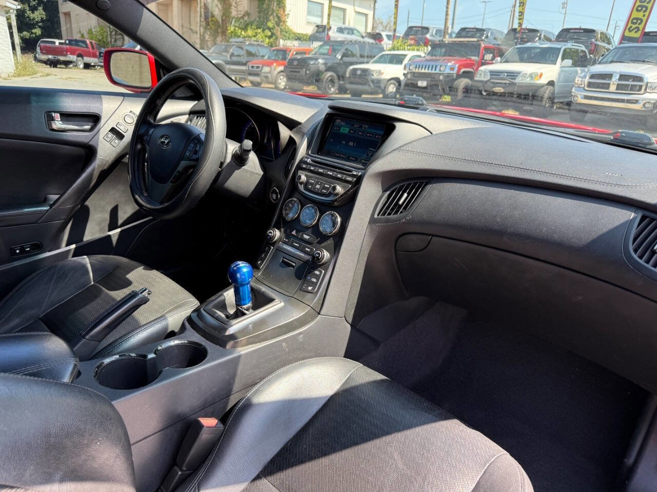 Used 2013 Hyundai Genesis 3.8 image 13