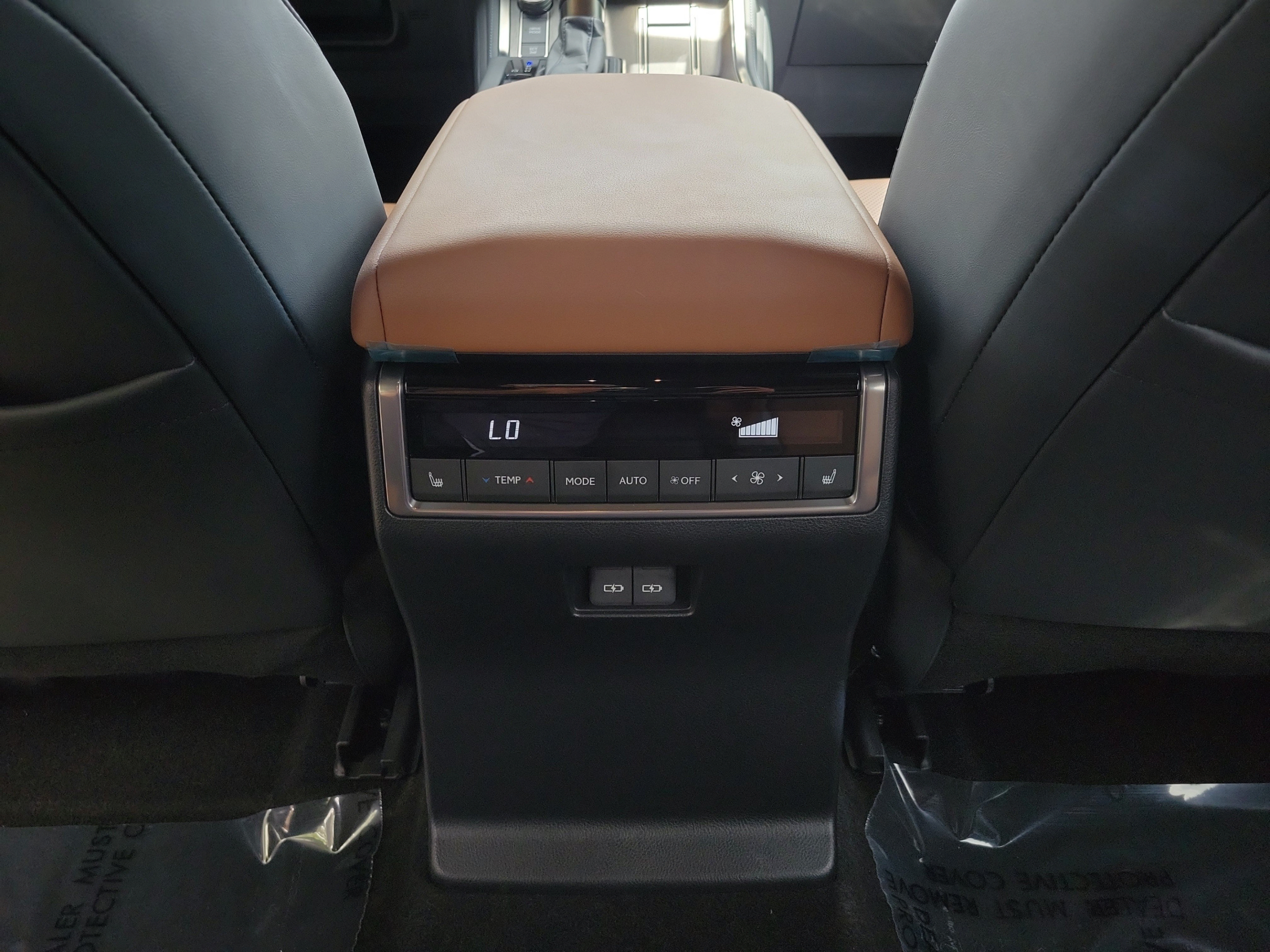Used 2024 Lexus GX 550 w/ Accessory Package (Z1) AWD/4WD image 14