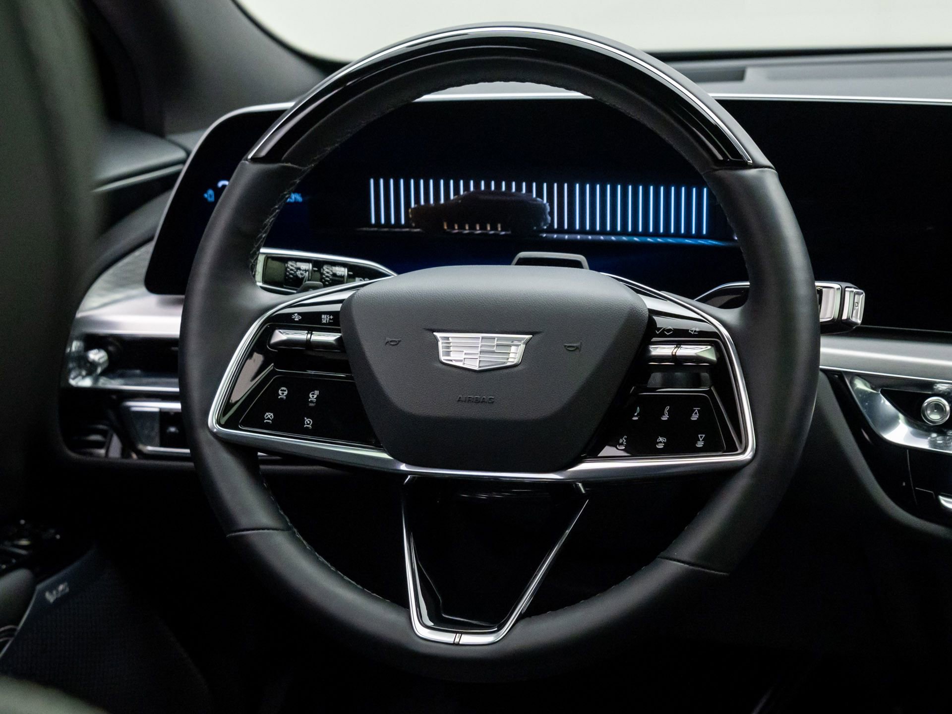 Certified 2025 Cadillac Lyriq Luxury w/ LPO, Floor Liner Package image 13