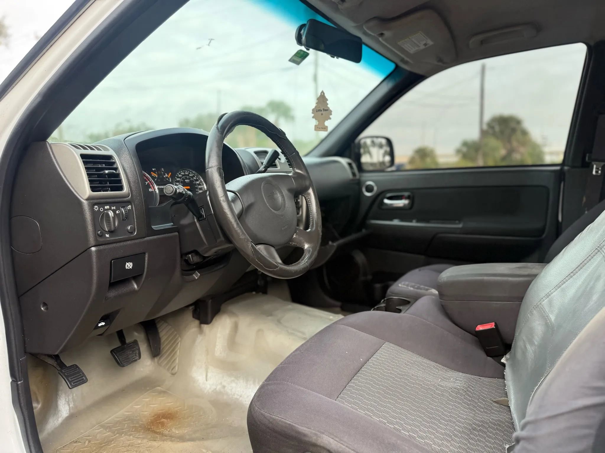 Used 2011 Chevrolet Colorado W/T w/ Mid Box Prep Package image 10