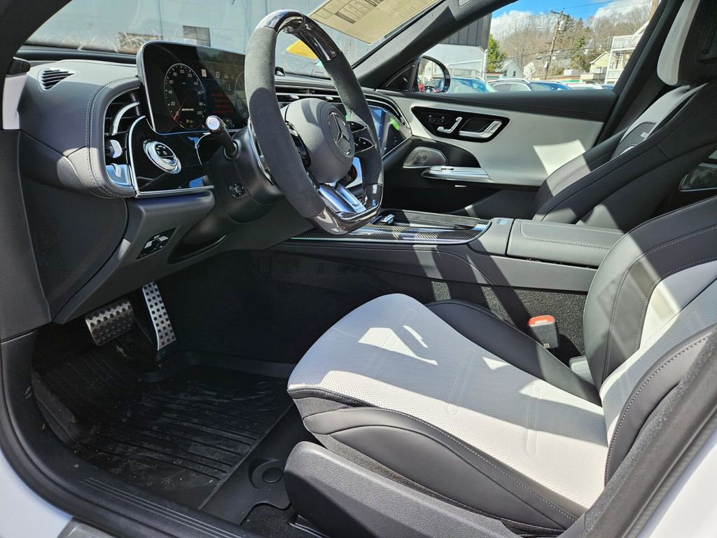 New 2026 Mercedes-Benz E 53 AMG e 4MATIC Sedan image 18