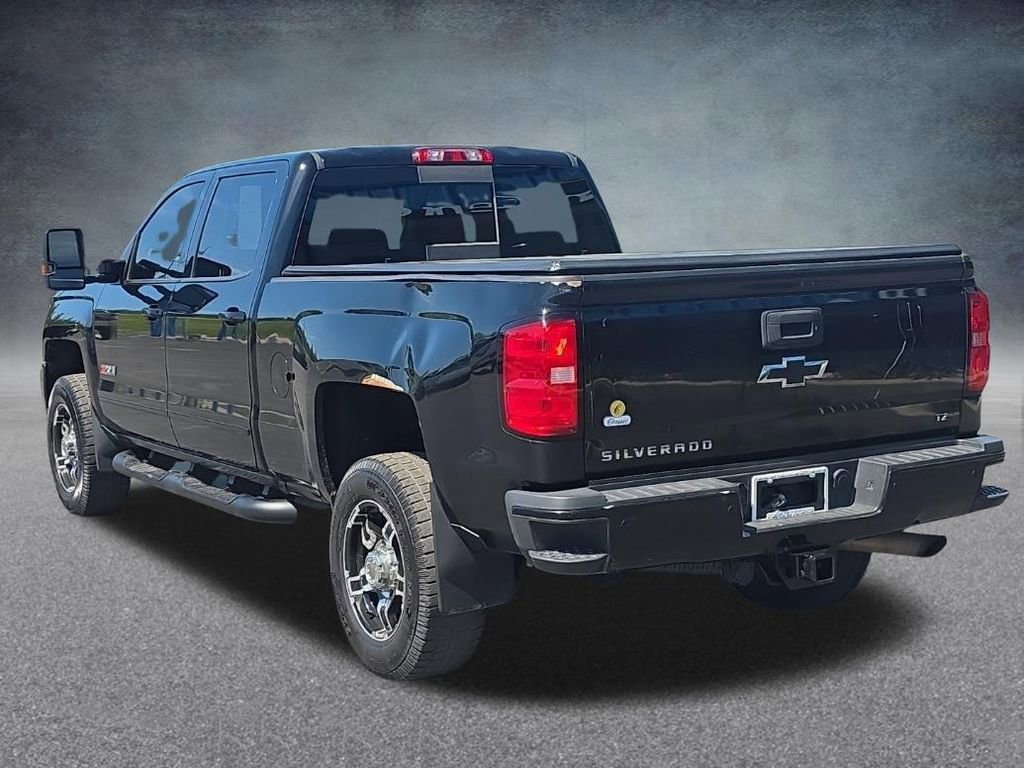 Used 2018 Chevrolet Silverado 2500 LTZ w/ Midnight Edition AWD/4WD image 4