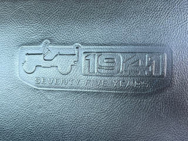 Used 2016 Jeep Wrangler Unlimited Sahara AWD/4WD image 14