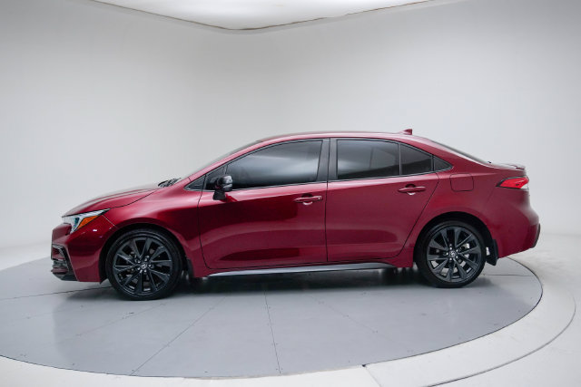 Used 2024 Toyota Corolla SE FWD image 2