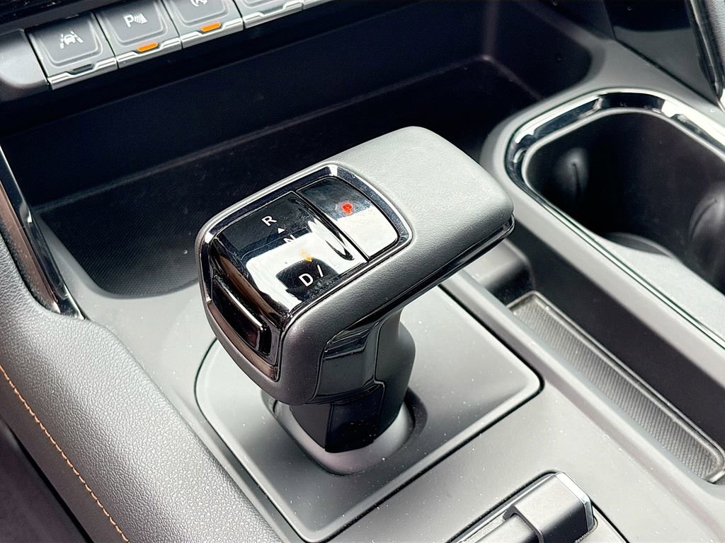 Used 2025 GMC Sierra 1500 AT4 image 17