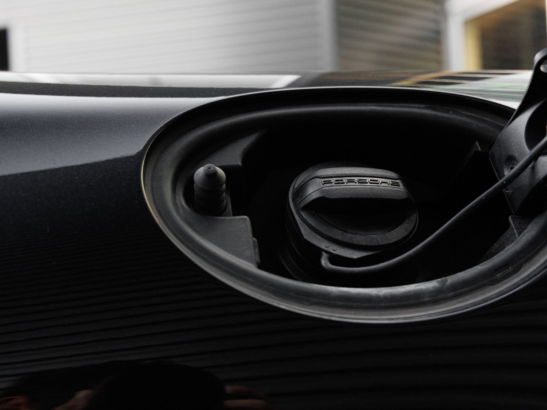 Certified 2025 Porsche 718 Boxster S RWD image 37