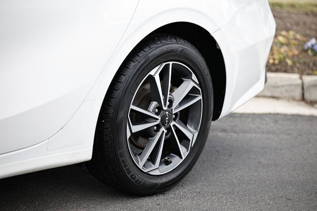 Used 2024 Kia Forte LXS image 5