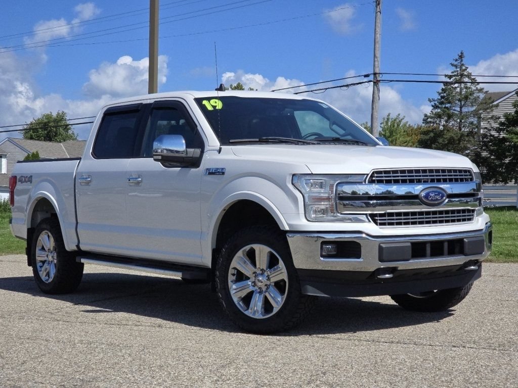Used 2019 Ford F150 Lariat w/ Equipment Group 502A Luxury AWD/4WD image 2