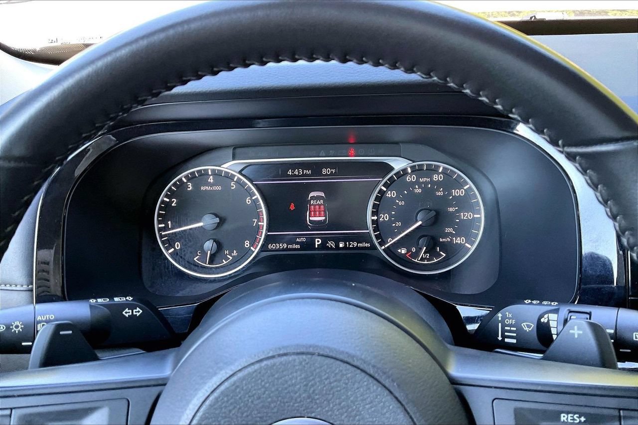 Used 2025 Nissan Pathfinder SV AWD/4WD image 10