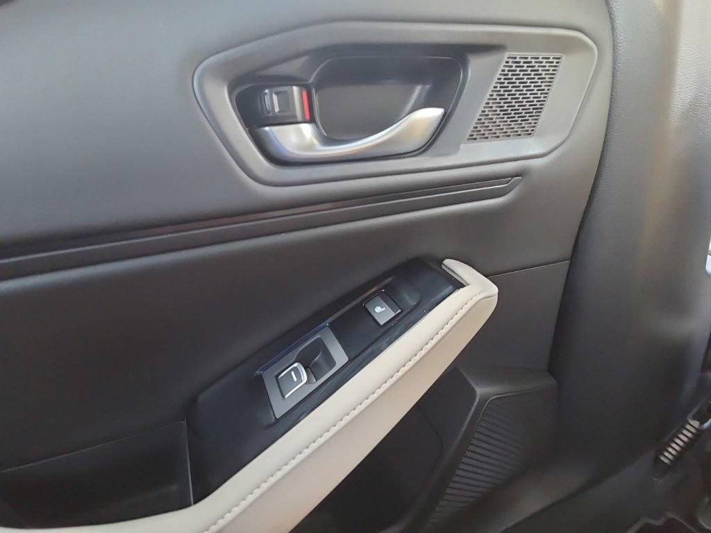 Used 2025 Honda Accord Touring image 16