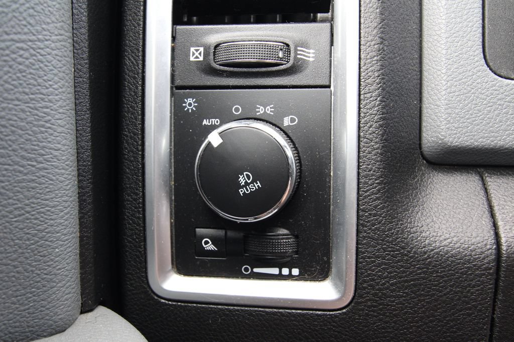 Used 2020 RAM 1500 Classic Warlock RWD image 21