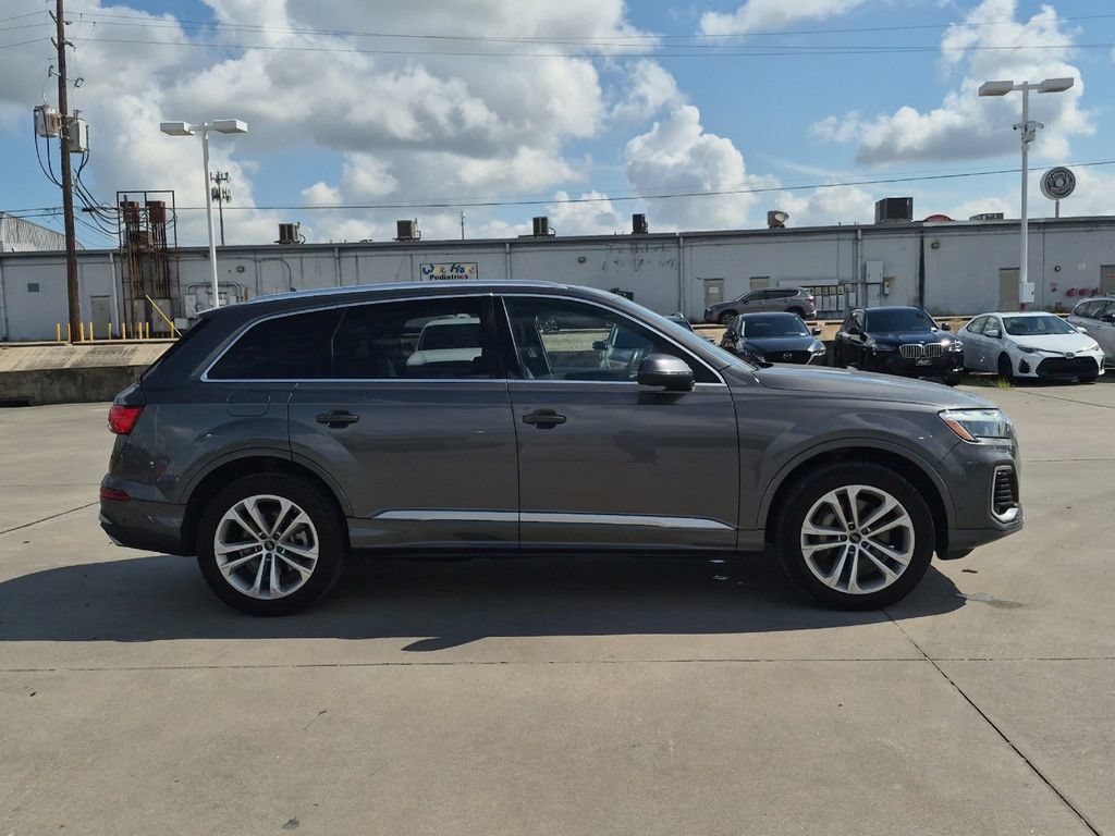 Used 2025 Audi Q7 3.0T Premium Plus AWD/4WD image 7