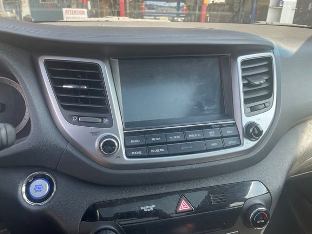 Used 2016 Hyundai Tucson Limited w/ Option Group 03 AWD/4WD image 15