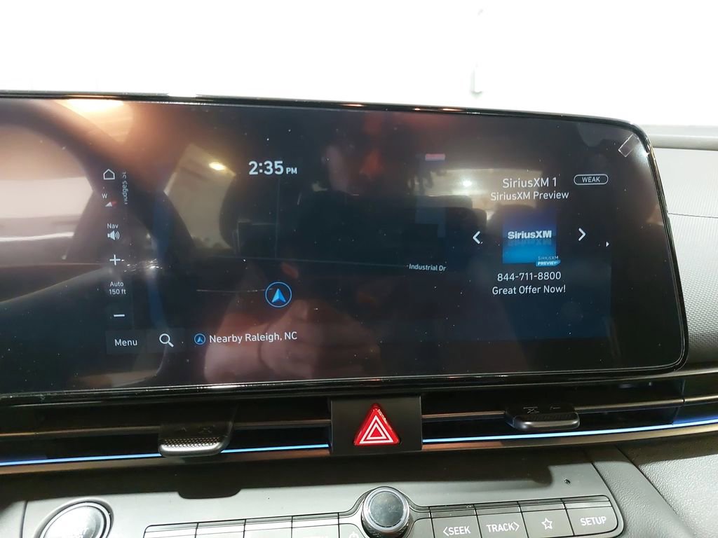 Used 2025 Hyundai Elantra SEL FWD image 23