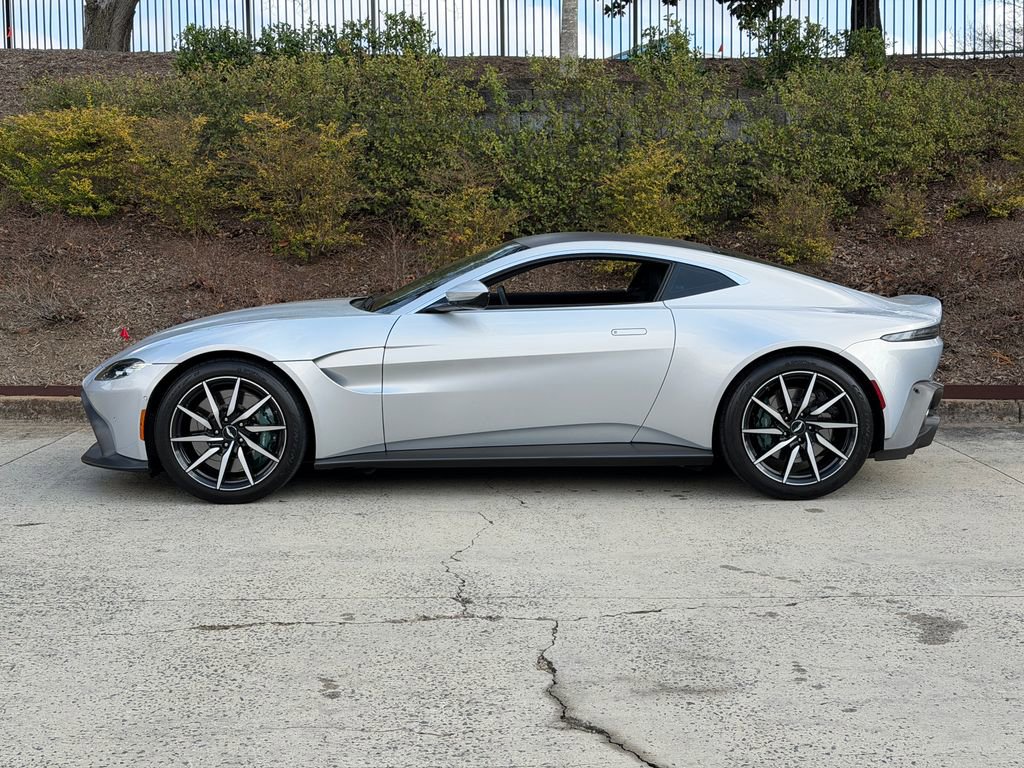 Used 2020 Aston Martin V8 Vantage Coupe image 17