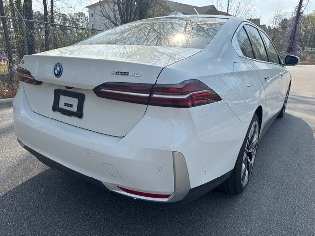 Used 2025 BMW i5 xDrive40 w/ Premium Package image 12