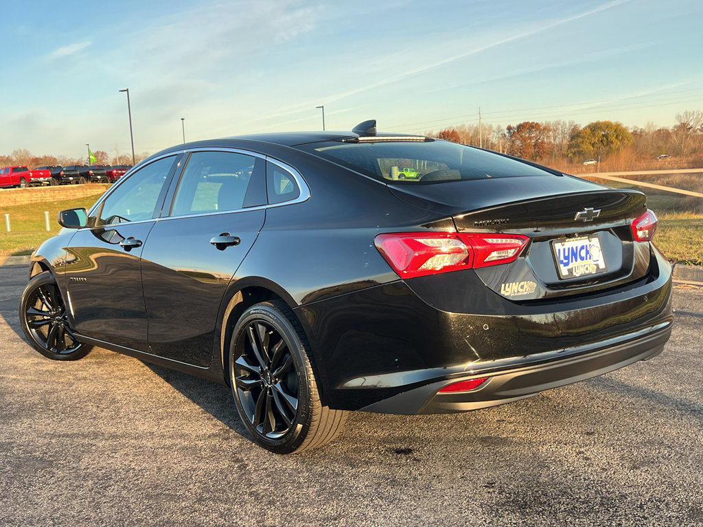 Used 2024 Chevrolet Malibu LT image 2