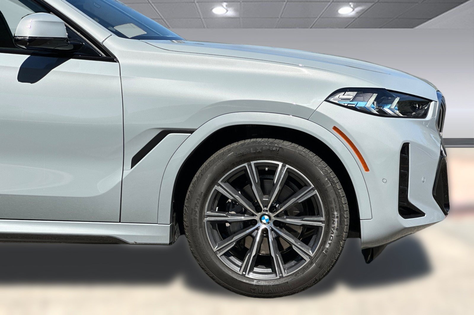 Used 2024 BMW X6 xDrive40i w/ Executive Package AWD/4WD image 36