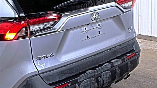 Used 2025 Toyota RAV4 XLE Premium image 11