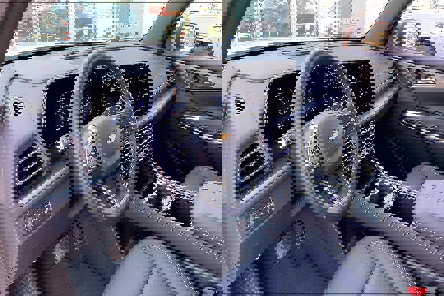 Certified 2025 Chevrolet Traverse LT image 16