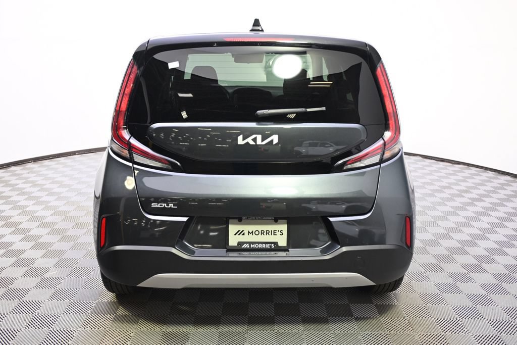 Used 2025 Kia Soul LX w/ LX Technology Package FWD image 5