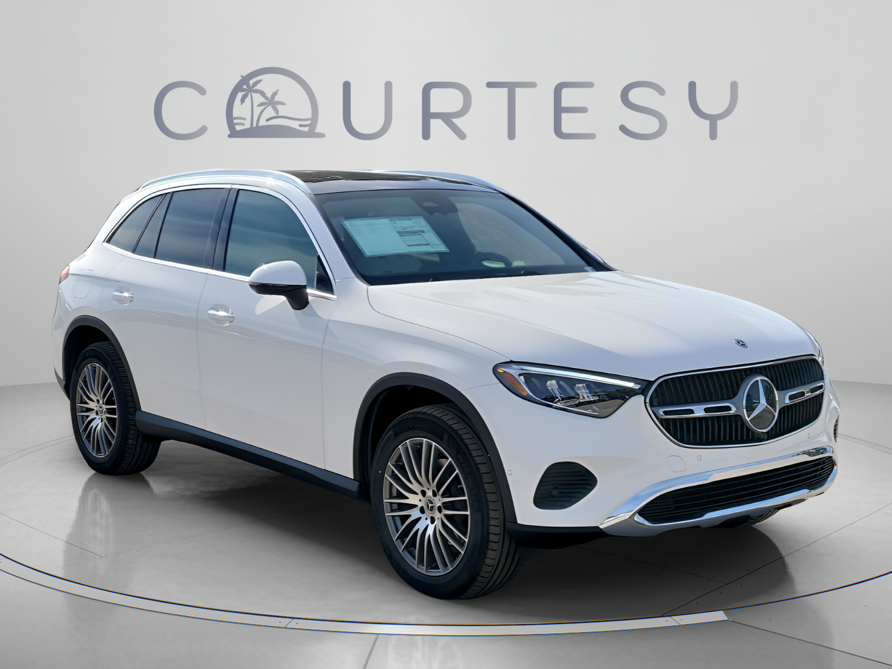 Used 2026 Mercedes-Benz GLC 300 image 5