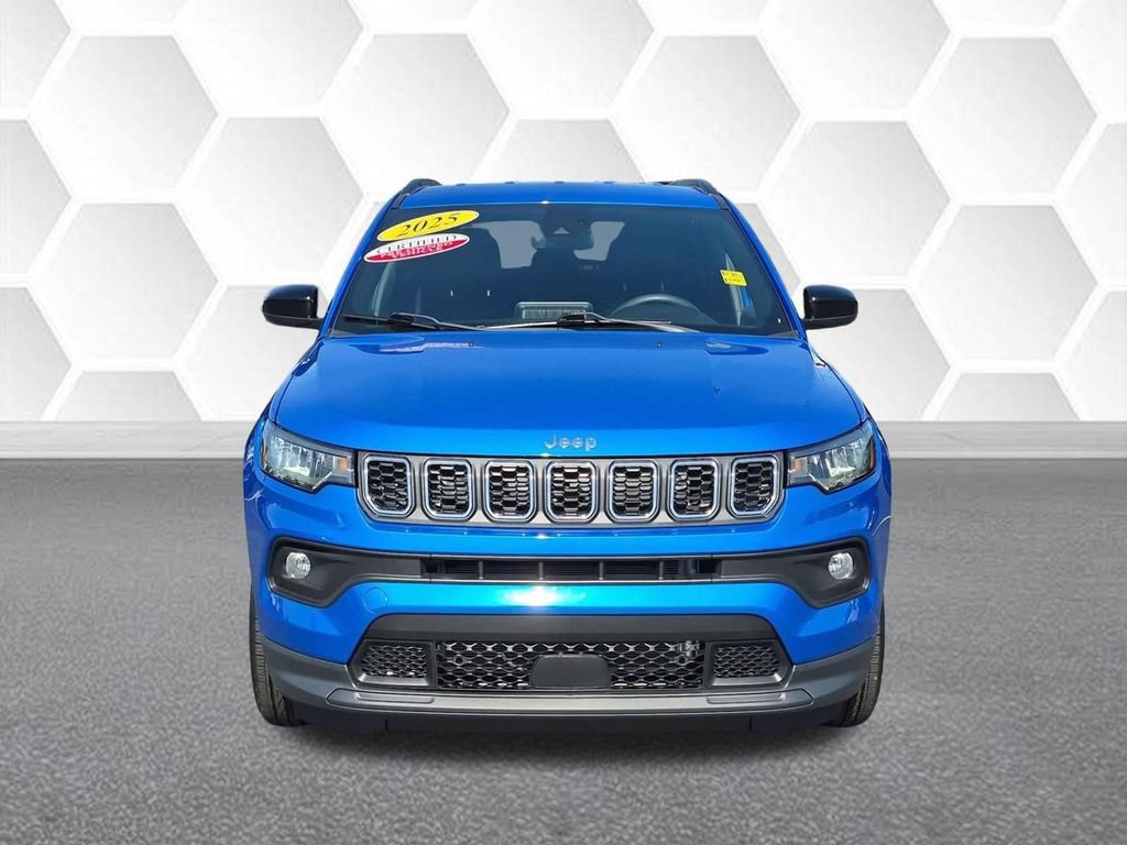 Certified 2025 Jeep Compass Latitude AWD/4WD image 8