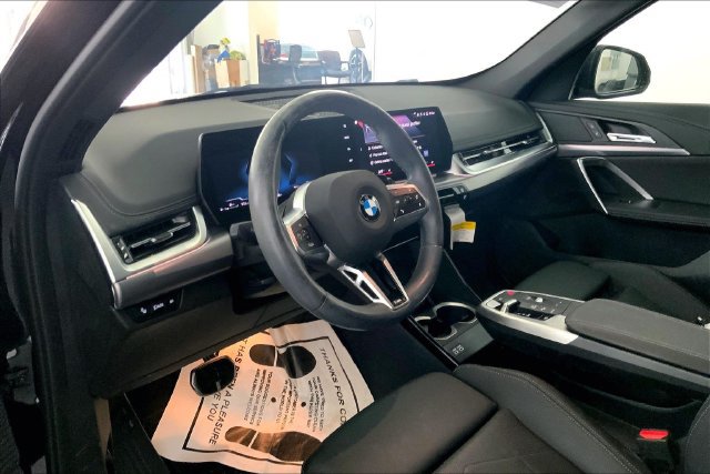 Used 2023 BMW X1 xDrive28i w/ M Sport Package AWD/4WD image 7