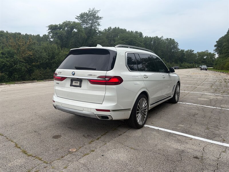 Used 2020 BMW X7 xDrive40i w/ Premium Package AWD/4WD image 5