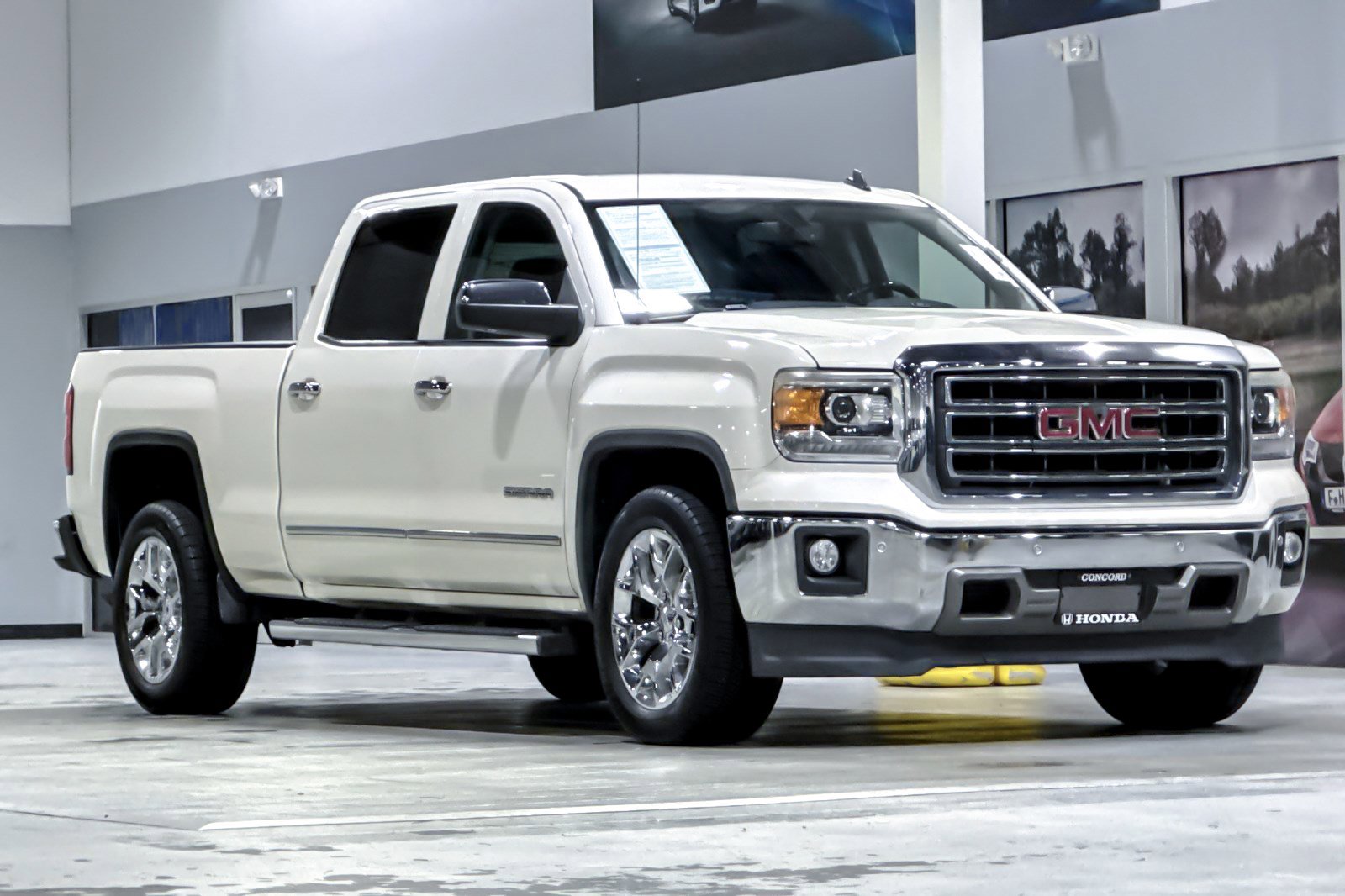 Used 2014 GMC Sierra 1500 SLT w/ SLT Crew Cab Value Package RWD image 6