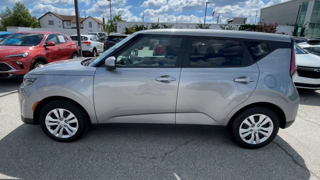 Used 2023 Kia Soul LX FWD image 7