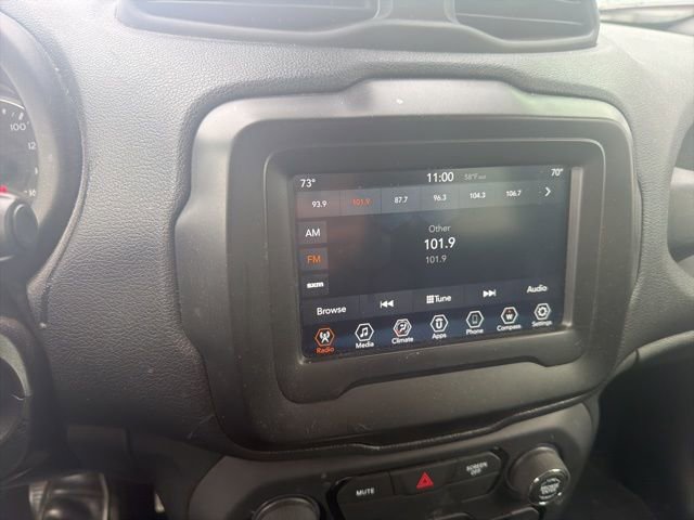 Used 2018 Jeep Renegade Latitude image 25