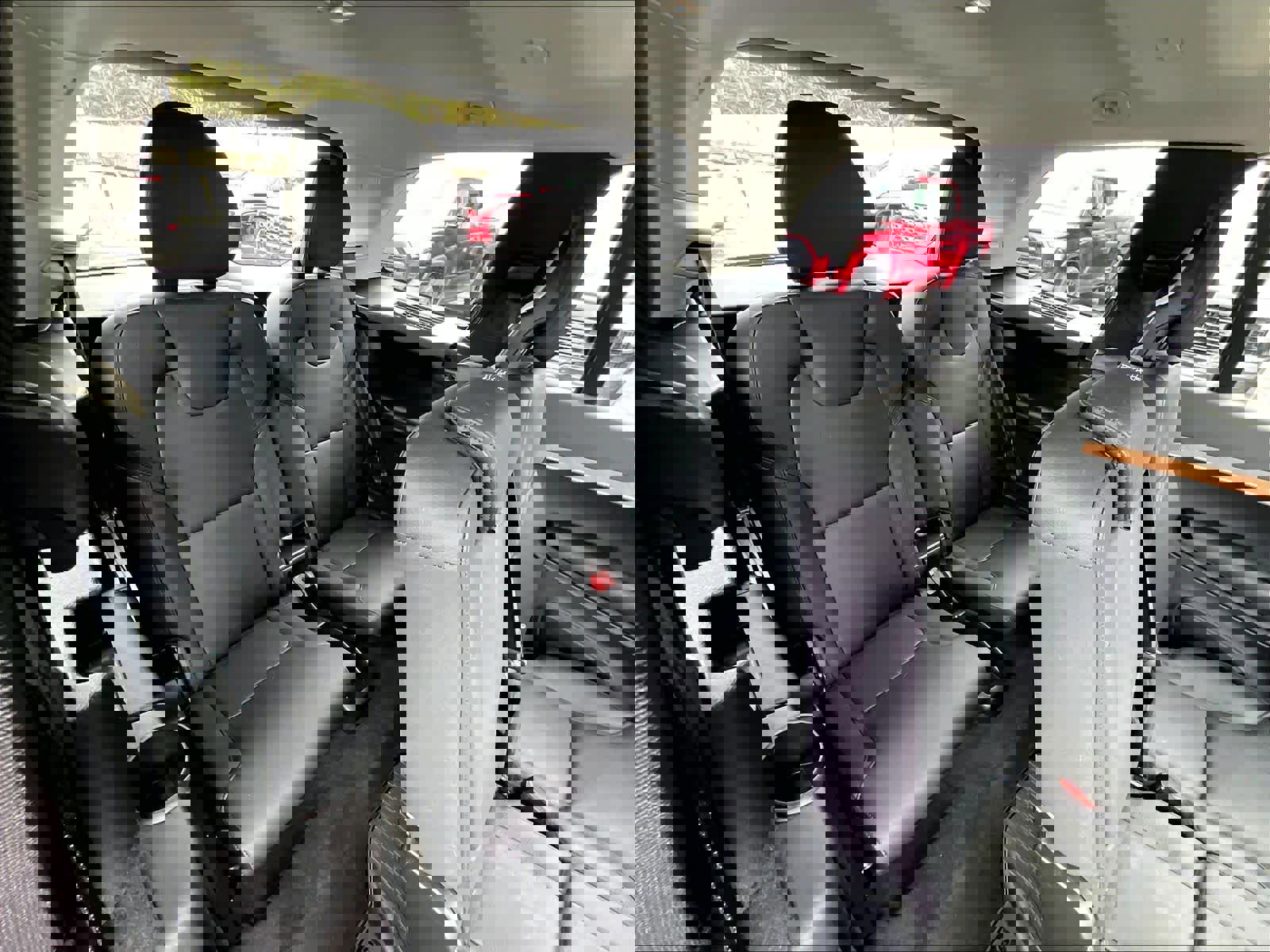 Used 2024 Volvo XC90 B6 Plus w/ Protection Package Premier image 17