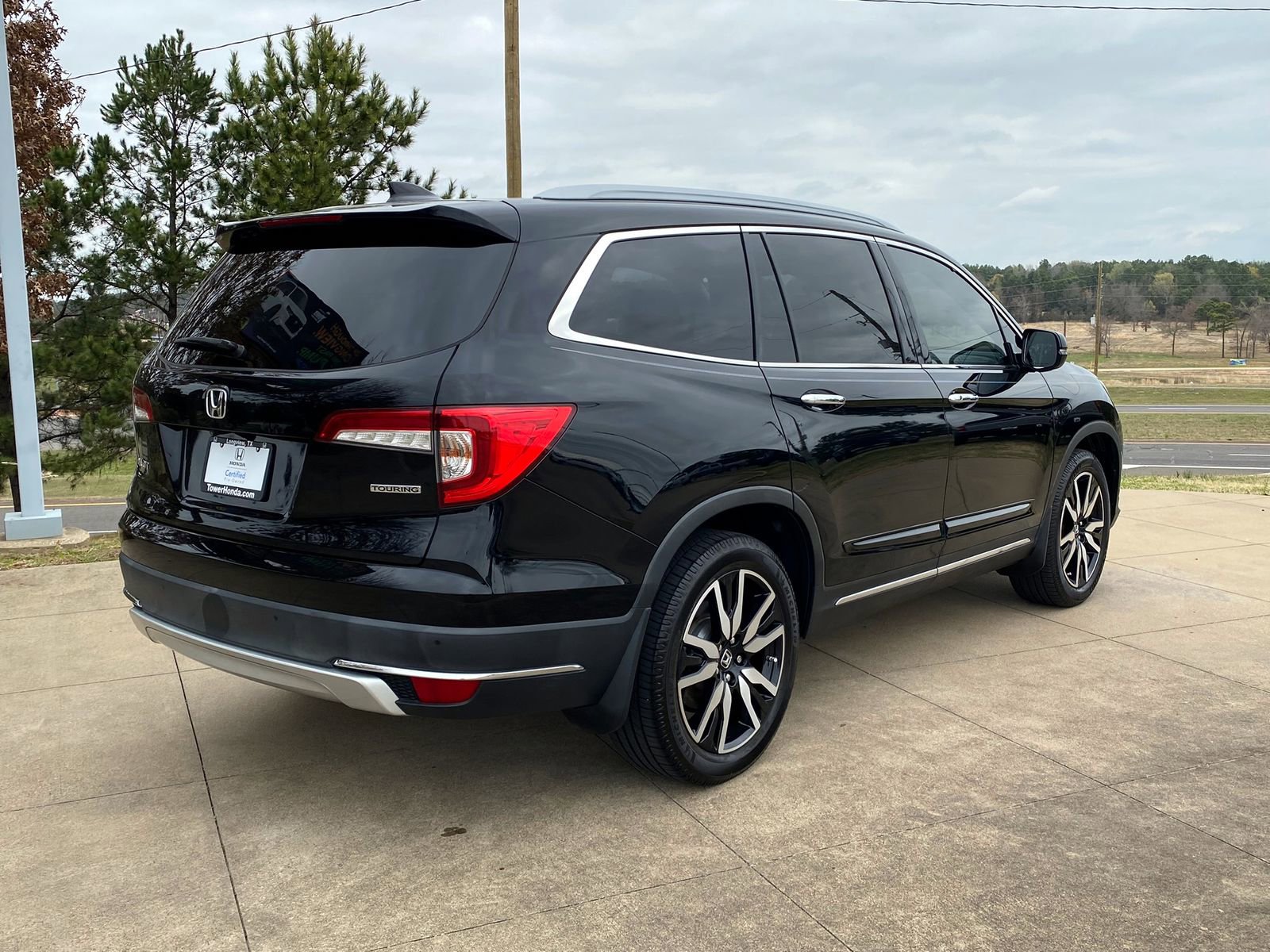 Used 2019 Honda Pilot Touring image 6