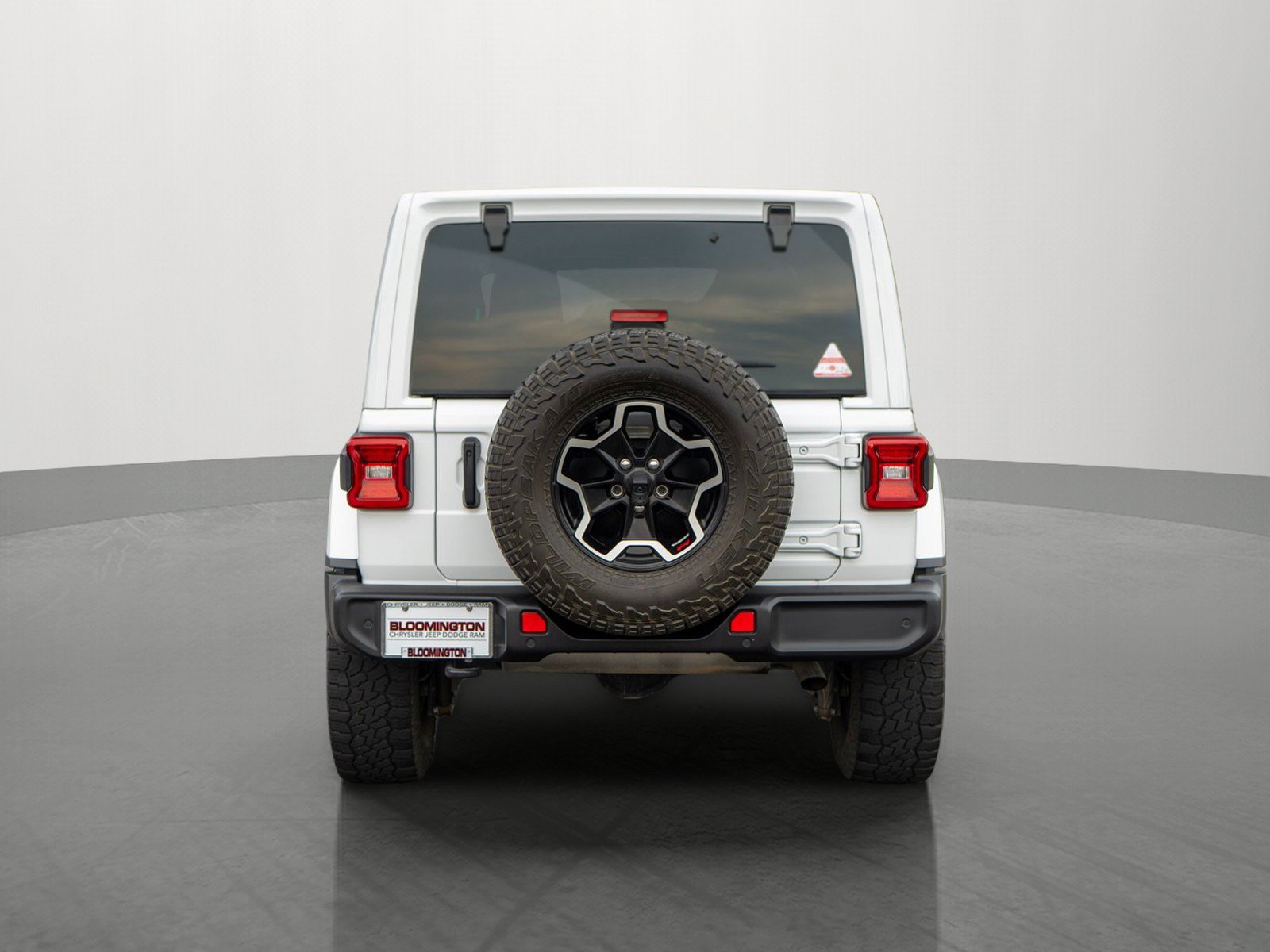 Used 2023 Jeep Wrangler Unlimited Sahara w/ Safety Group AWD/4WD image 6