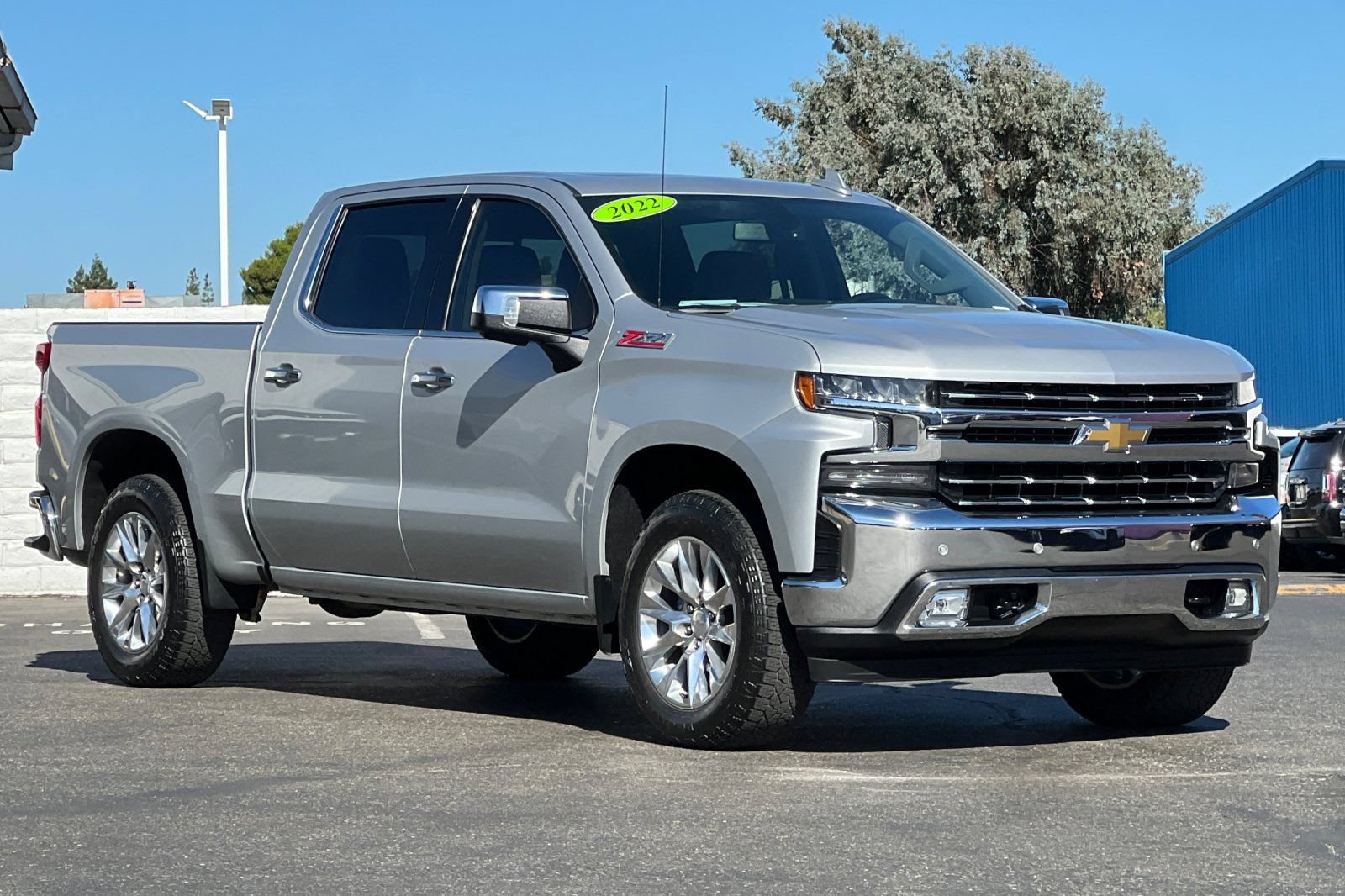 Used 2022 Chevrolet Silverado 1500 LTZ AWD/4WD image 2