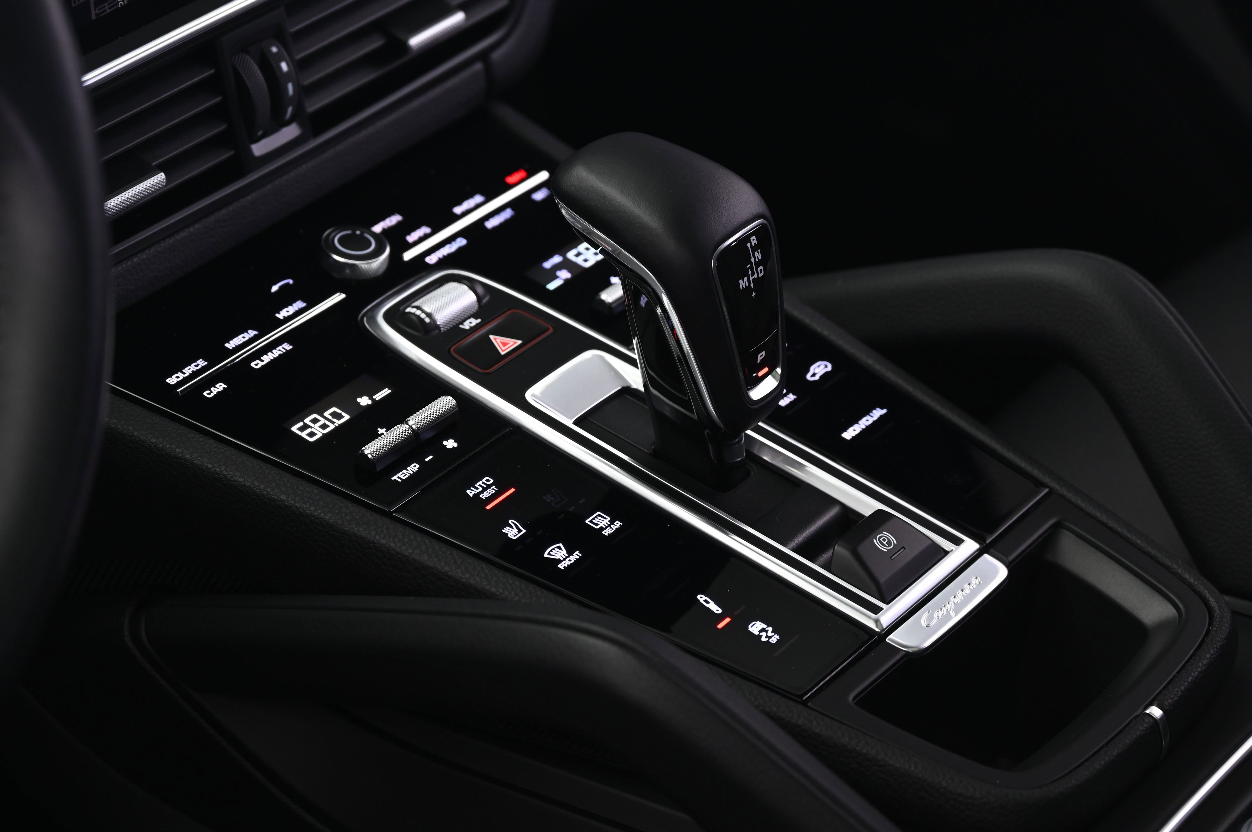 Certified 2022 Porsche Cayenne E-Hybrid image 34