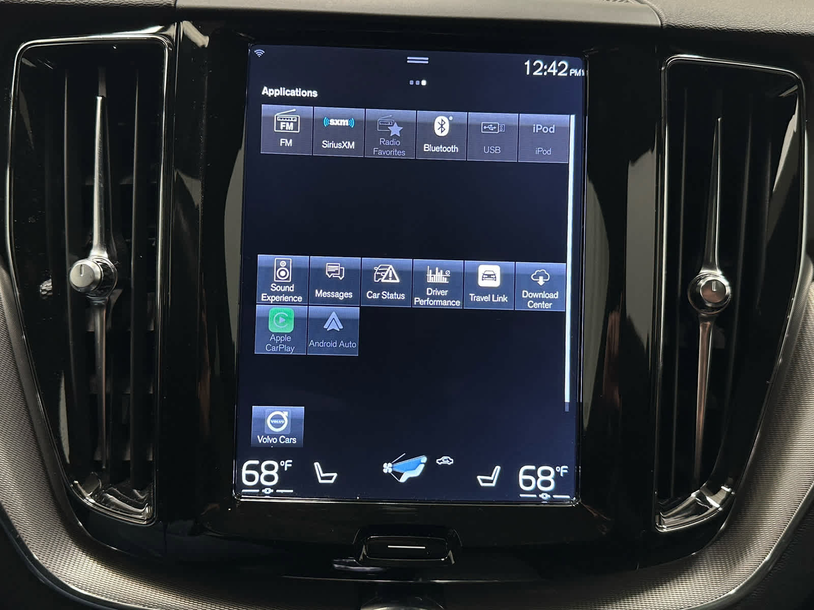 Used 2018 Volvo XC60 T8 R-Design w/ Convenience Package image 36