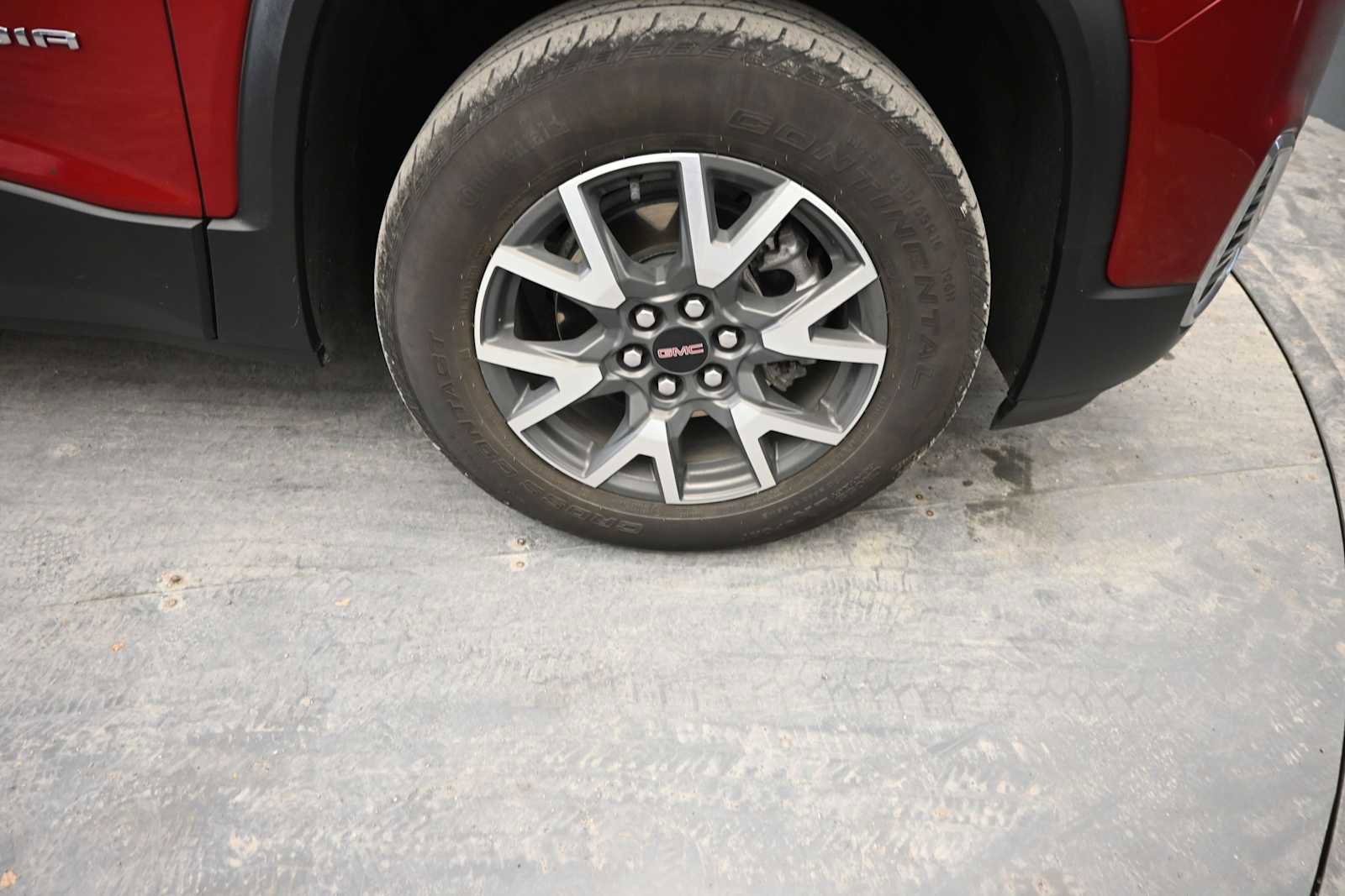 Used 2023 GMC Acadia SLE w/ Driver Convenience Package AWD/4WD image 29