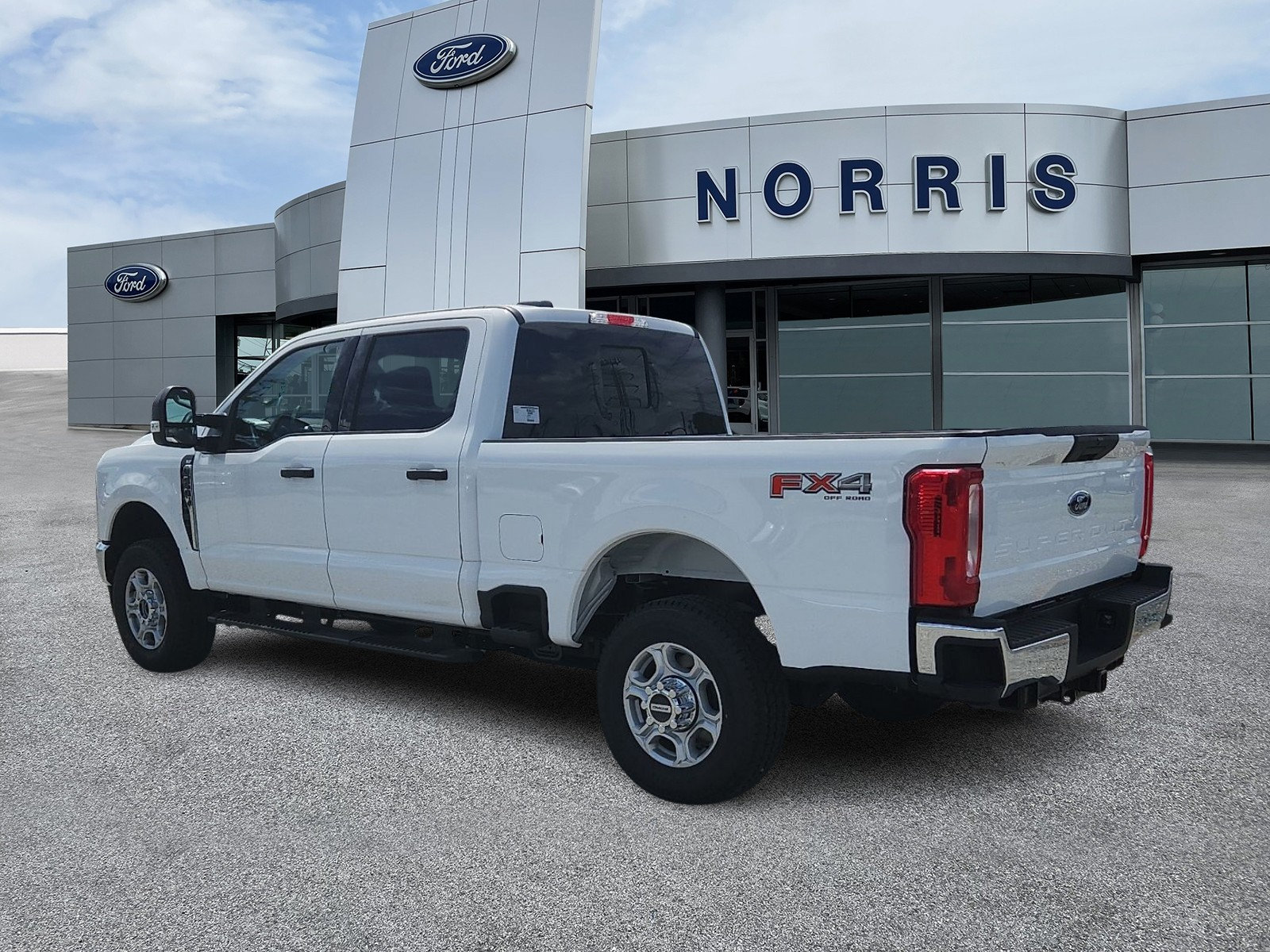 New 2026 Ford F250 XLT w/ FX4 Off-Road Package AWD/4WD image 3