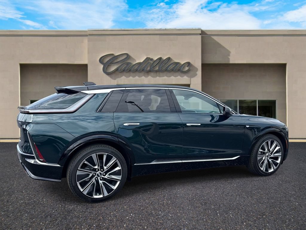 New 2026 Cadillac Lyriq Signature Luxury w/ Nappa Leather Package RWD image 3