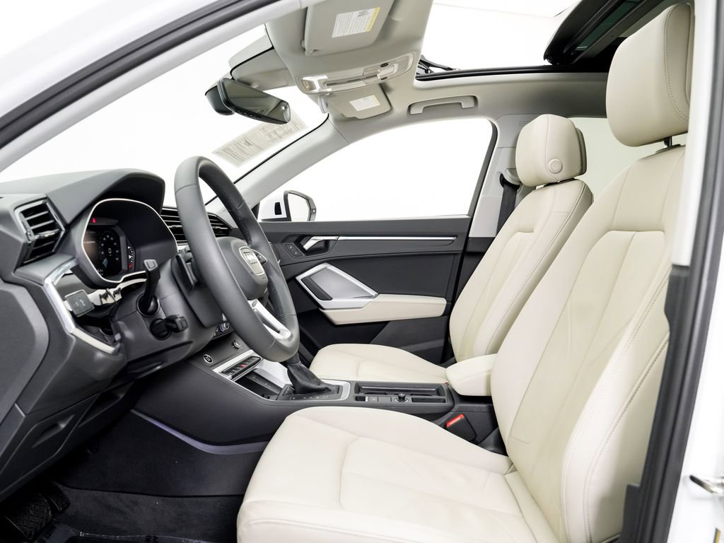 Certified 2025 Audi Q3 2.0T Premium Plus w/ Premium Plus Package image 8