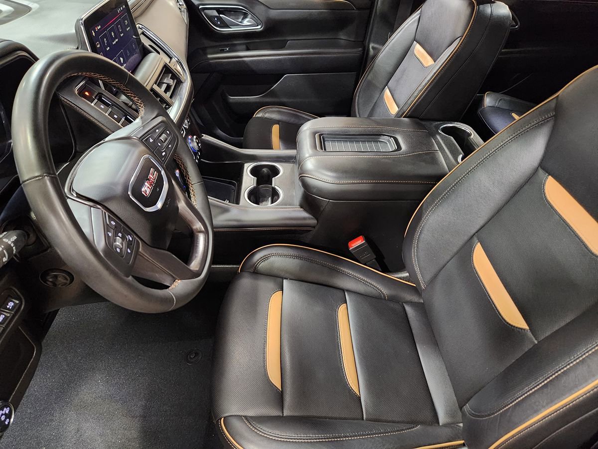 Used 2024 GMC Yukon XL AT4 w/ Technology Package AWD/4WD image 31
