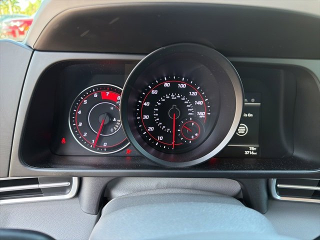 Used 2023 Hyundai Elantra SEL image 4