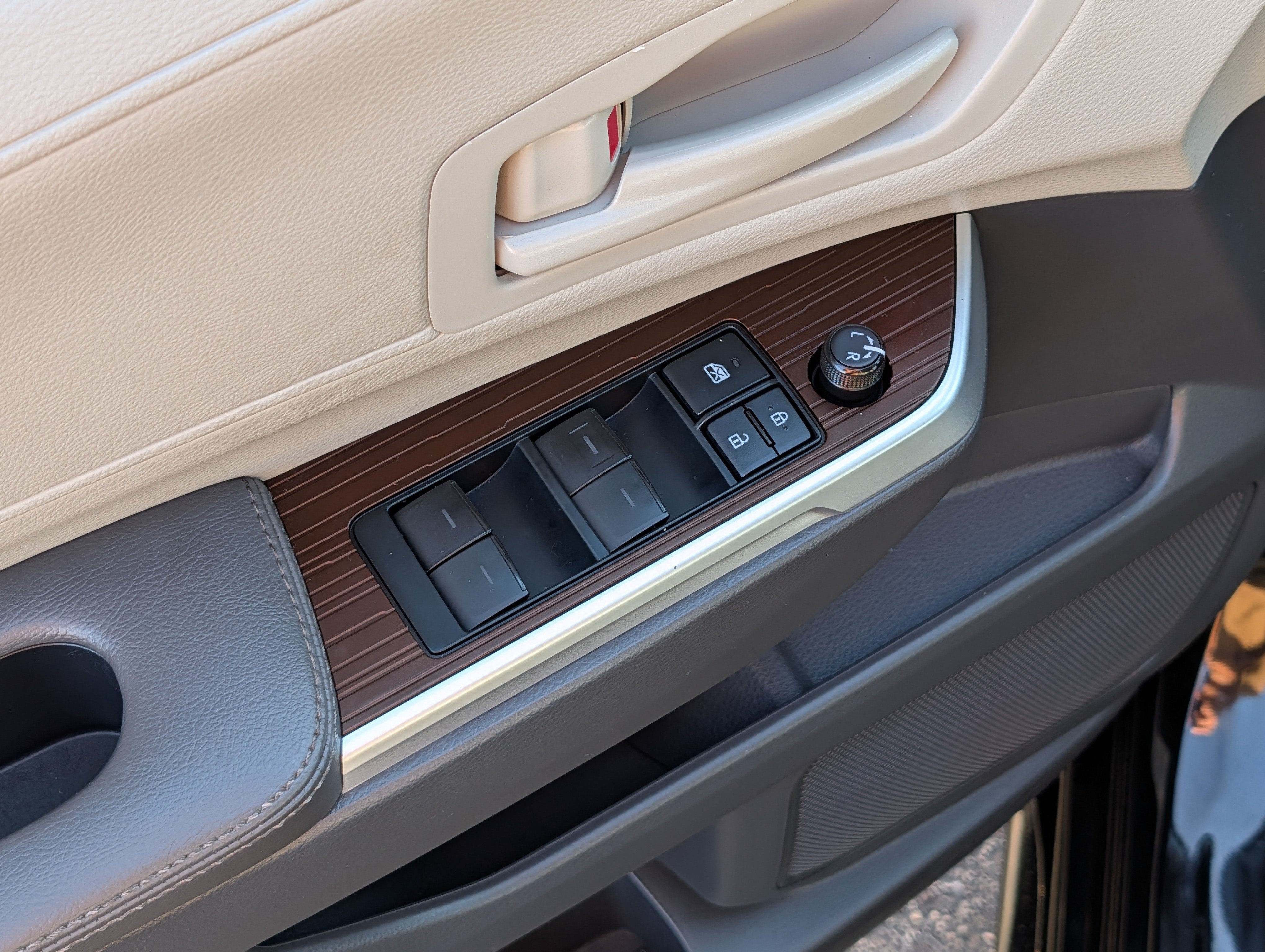 Used 2022 Toyota Sienna LE FWD image 19