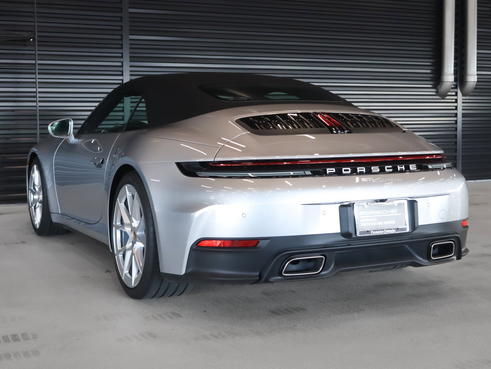 Certified 2025 Porsche 911 Carrera image 3