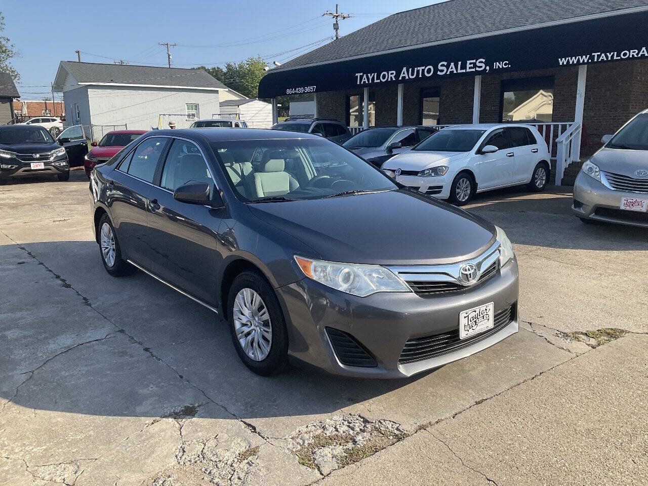 Used 2014 Toyota Camry LE