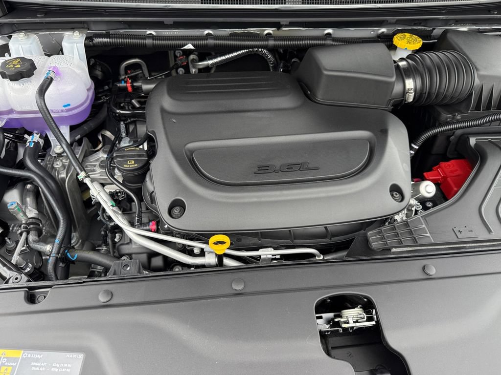 New 2026 Chrysler Pacifica Select FWD image 21