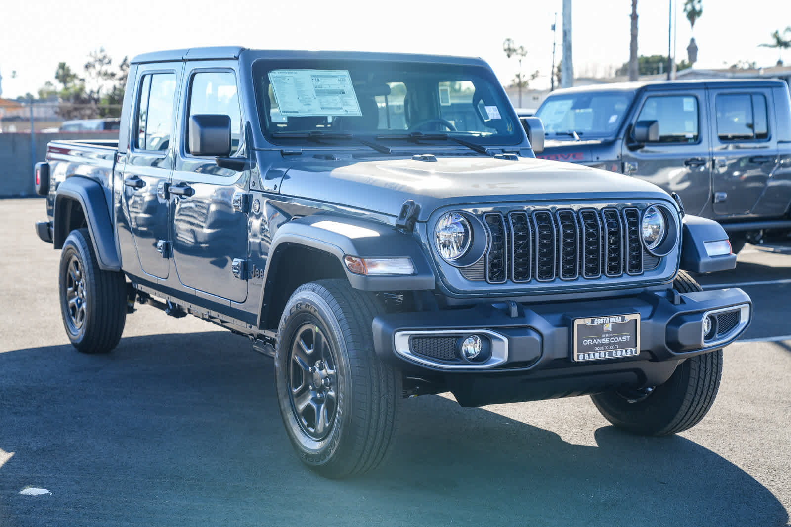 New 2026 Jeep Gladiator Sport AWD/4WD image 3