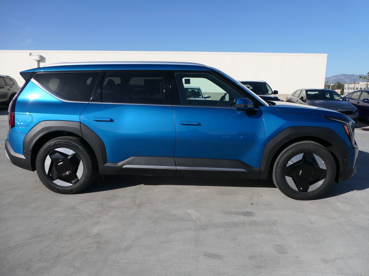 New 2026 Kia EV9 Wind image 2